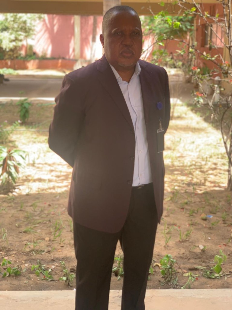 Silvestre Augusto Francisco, diretor geral da instituição